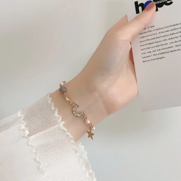 *NEW Gold Diamond Moonstone Pearl Star Bracelet - Picture 4 of 9